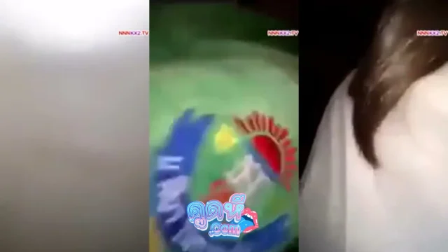 คลิปหลุดใหม่ ครูฝึกพละกับนักกีฬาลูกศิษย์รุมเย็ดนักเรียนหญิงในห้องน้ำจนครางเสียว